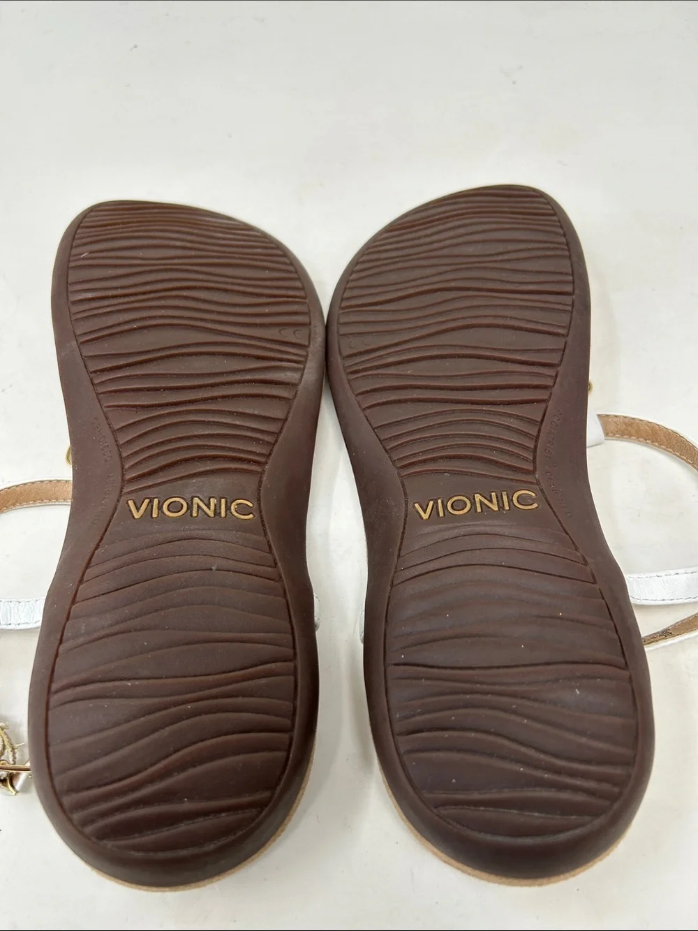 Vionic Miami Strap Sandals Gold Hardware Orthotic Thong Women 9